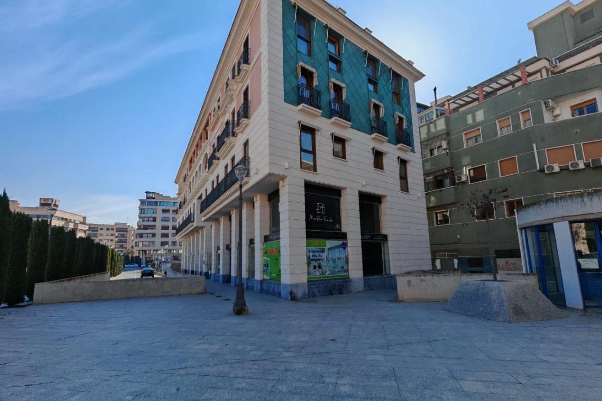 Alquiler a largo plazo - Local comercial - Orihuela - Zona Centro