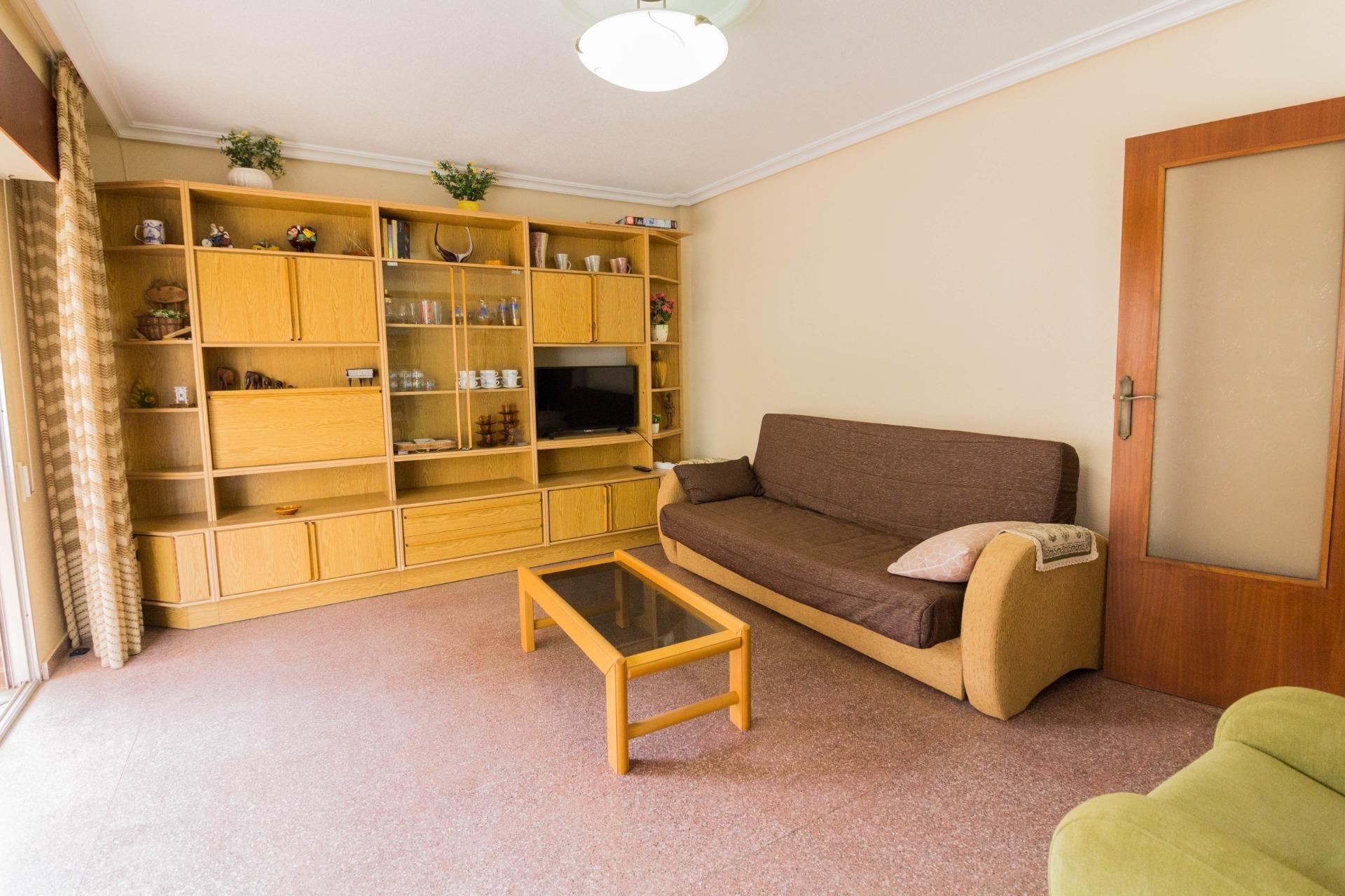 Alquiler a largo plazo - Piso - Torrevieja - Paseo maritimo