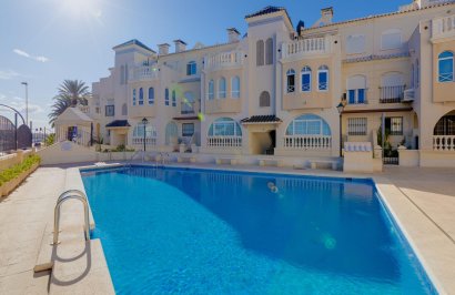 Apartamento - Revente - Torrevieja - 7-823