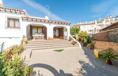 Chalet - Resale - Orihuela Costa - Punta Prima