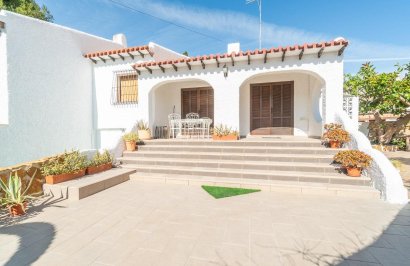 Chalet - Resale - Orihuela Costa - Punta Prima