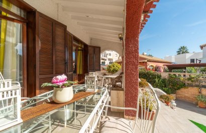 Chalet - Resale - Orihuela Costa - Punta Prima