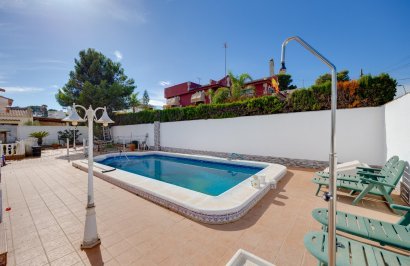 Chalet - Resale - Torrevieja - Los balcones