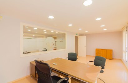 Local comercial - Long Term Rental - Orihuela - 10141