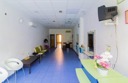 Local comercial - Resale - Redován - 04090