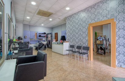 Local comercial - Resale - Torrevieja - 21-MK91