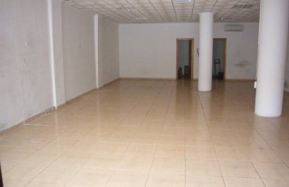 Local comercial - Resale - Torrevieja - 3-204A