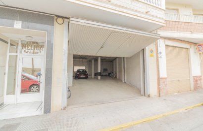 Local comercial - Reventa - Redován - Redován