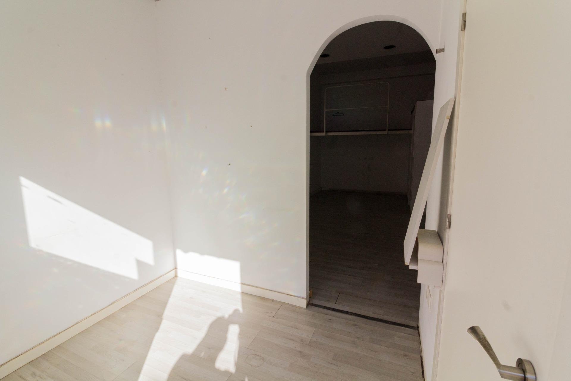 Long Term Rental - Local comercial - Orihuela - Barrio de la Ocarasa