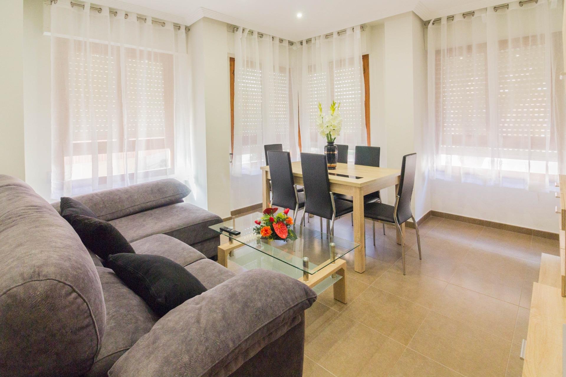 Long Term Rental - Piso - Redován - Ayuntamiento