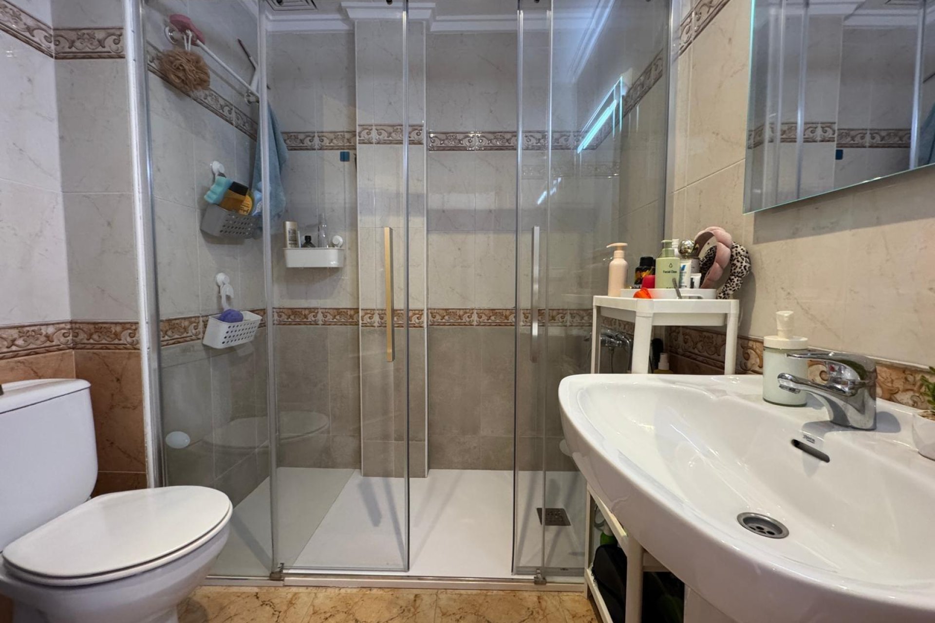 Long Term Rental - Piso - Redován