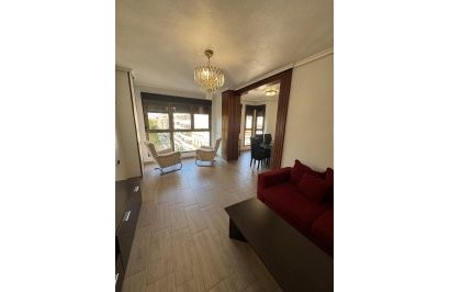 Piso - Alquiler a largo plazo - Orihuela - Zona Centro