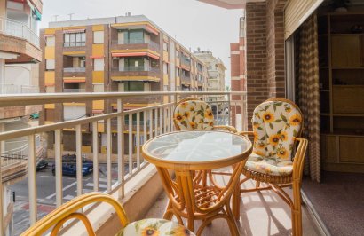 Piso - Alquiler a largo plazo - Torrevieja - Paseo maritimo