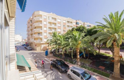 Piso - Reventa - Redován - 04108