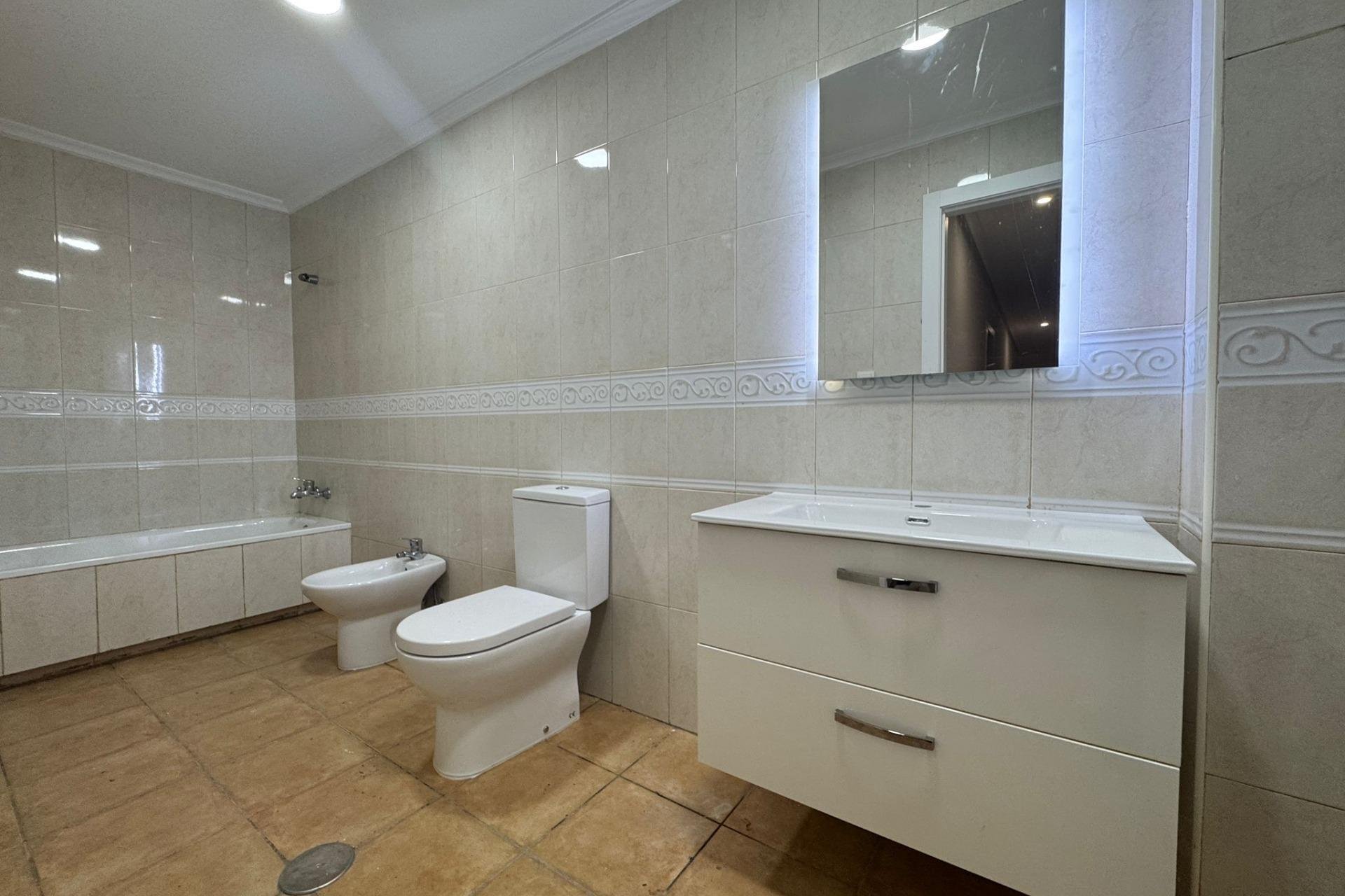 Resale - Apartamento - Catral - Comunidad valenciana