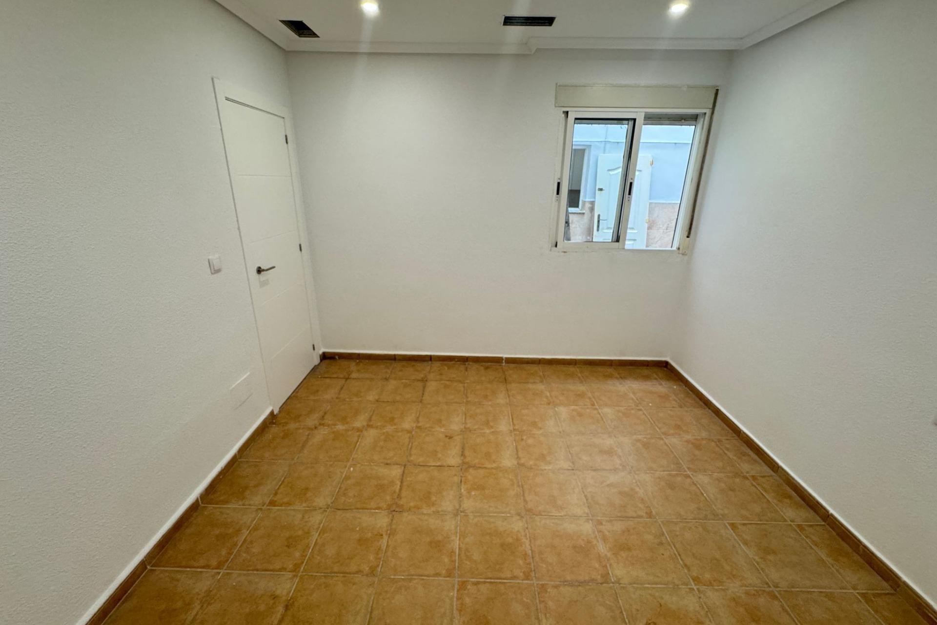Resale - Apartamento - Catral - Comunidad valenciana