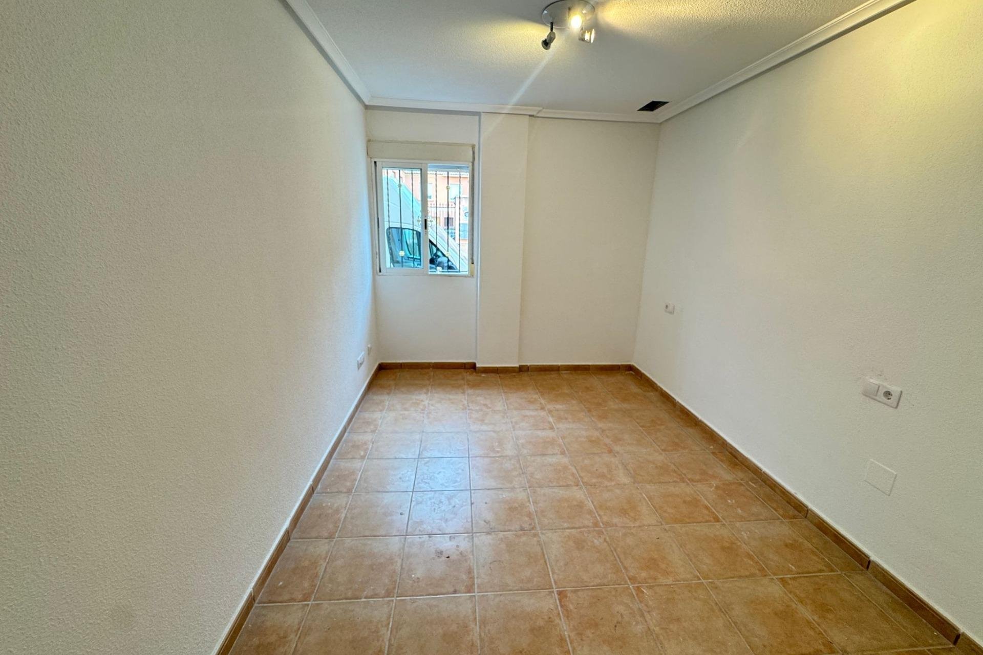 Resale - Apartamento - Catral - Comunidad valenciana