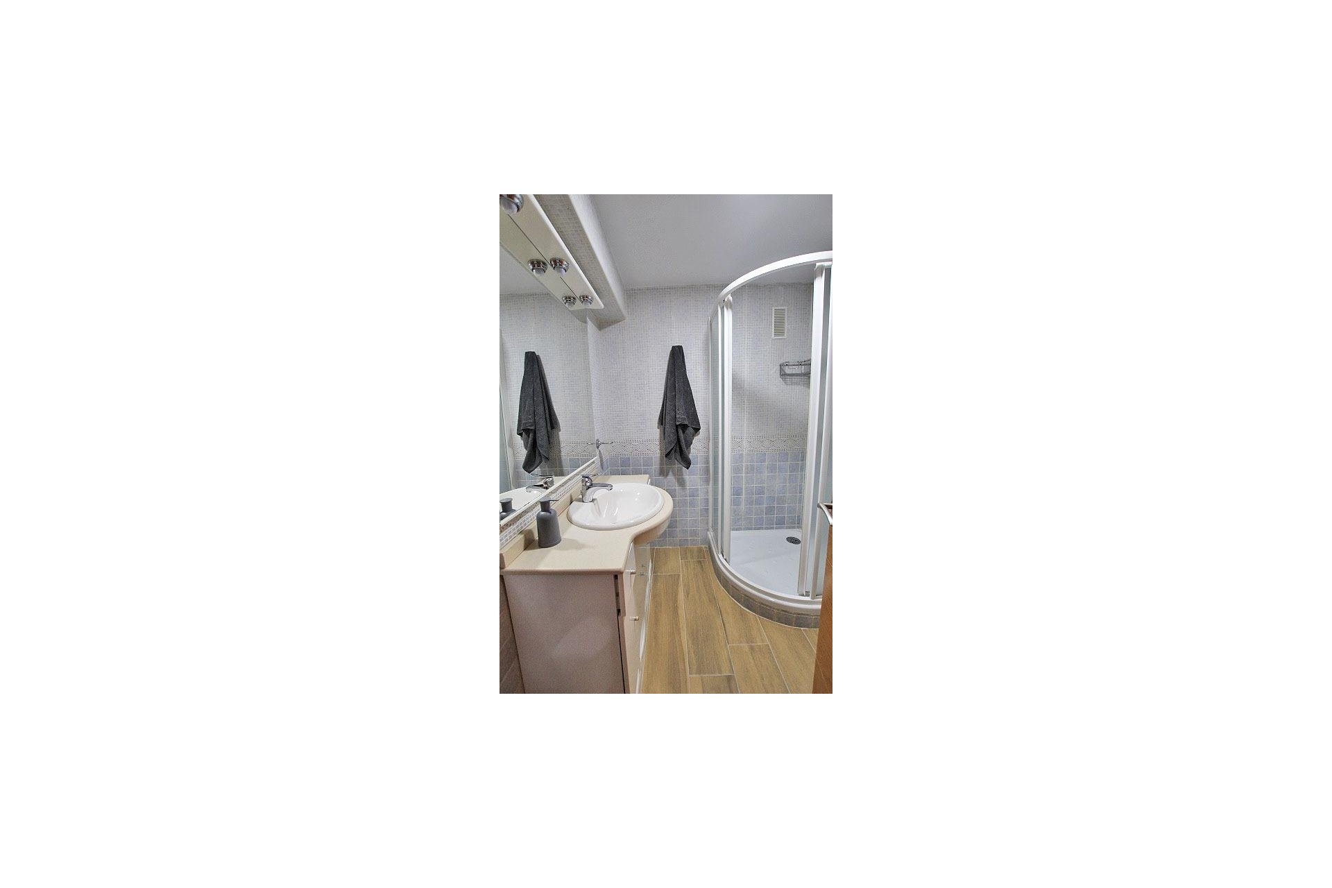 Resale - Apartamento - Guardamar del Segura - Pueblo