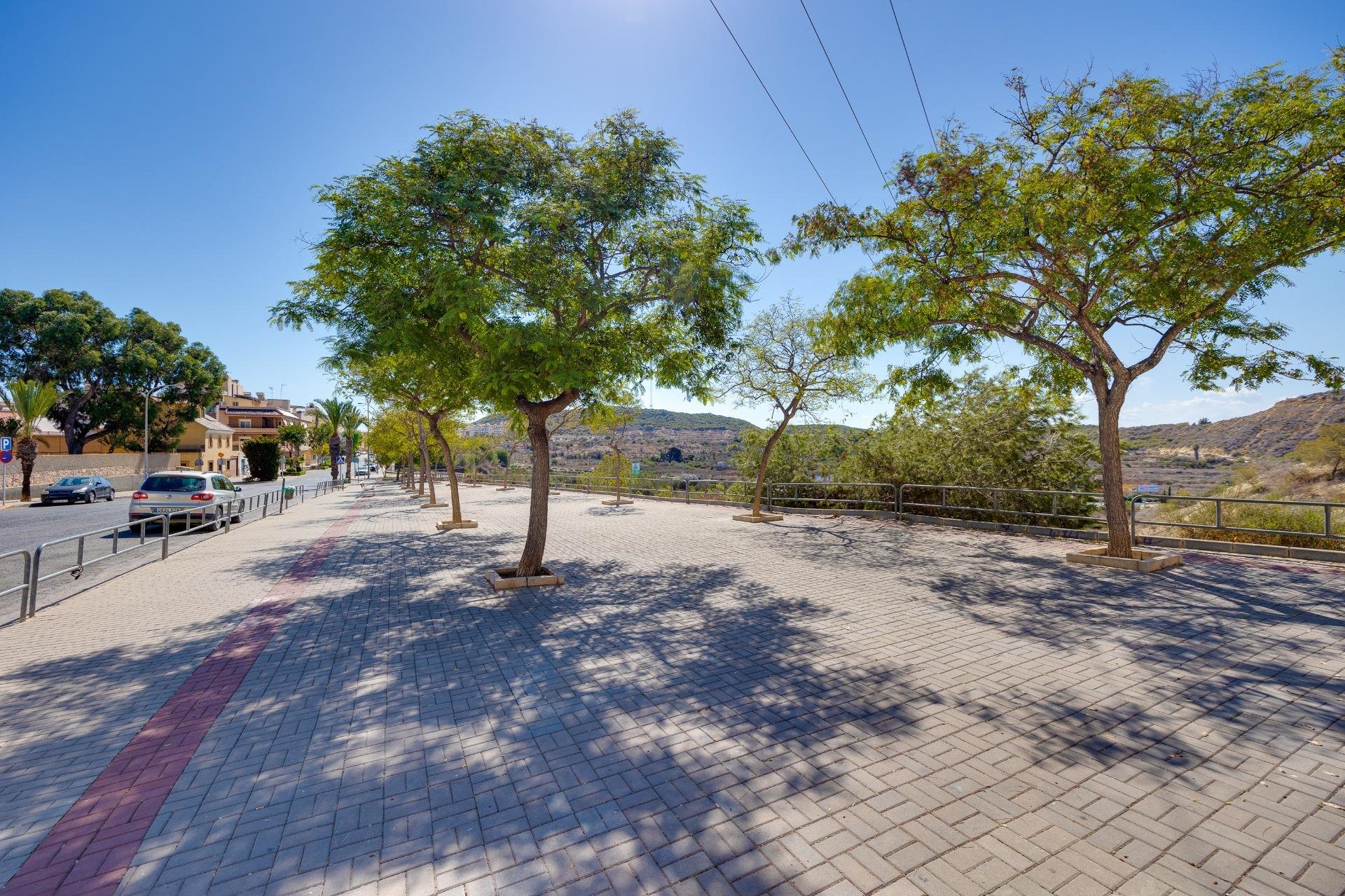 Resale - Apartamento - Guardamar del Segura - Pueblo