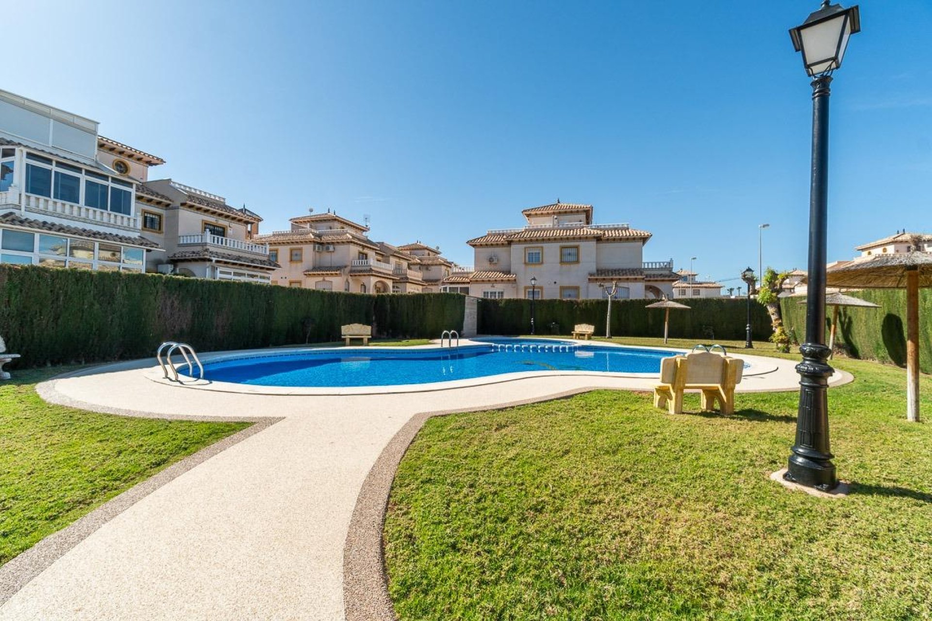 Resale - Apartamento - Orihuela Costa - Montezenia