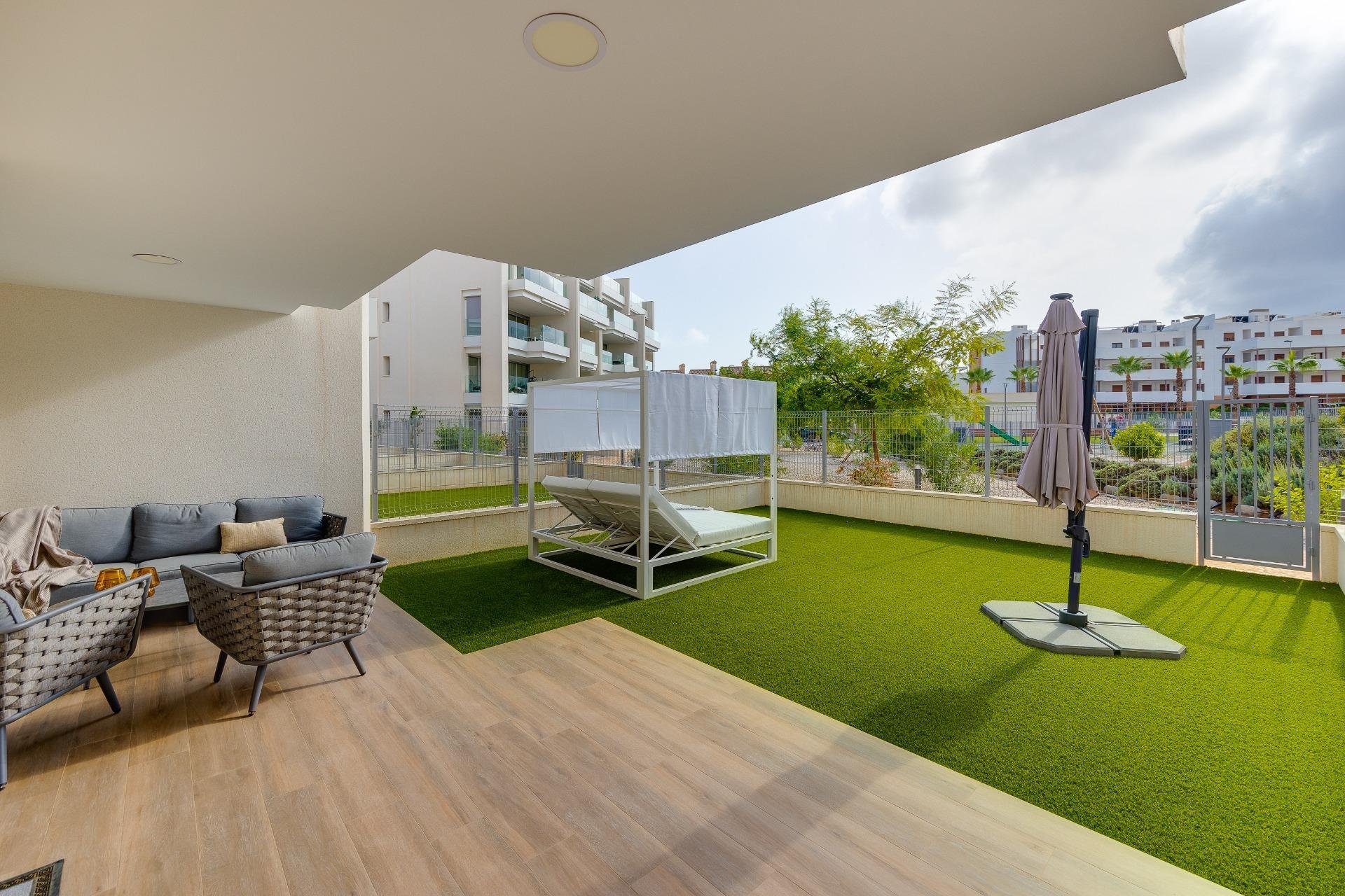 Resale - Apartamento - Orihuela Costa - Villamartín-Las Filipinas