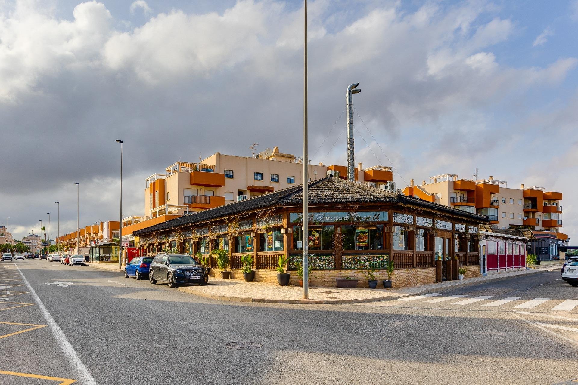 Resale - Apartamento - Orihuela Costa - Villamartín-Las Filipinas