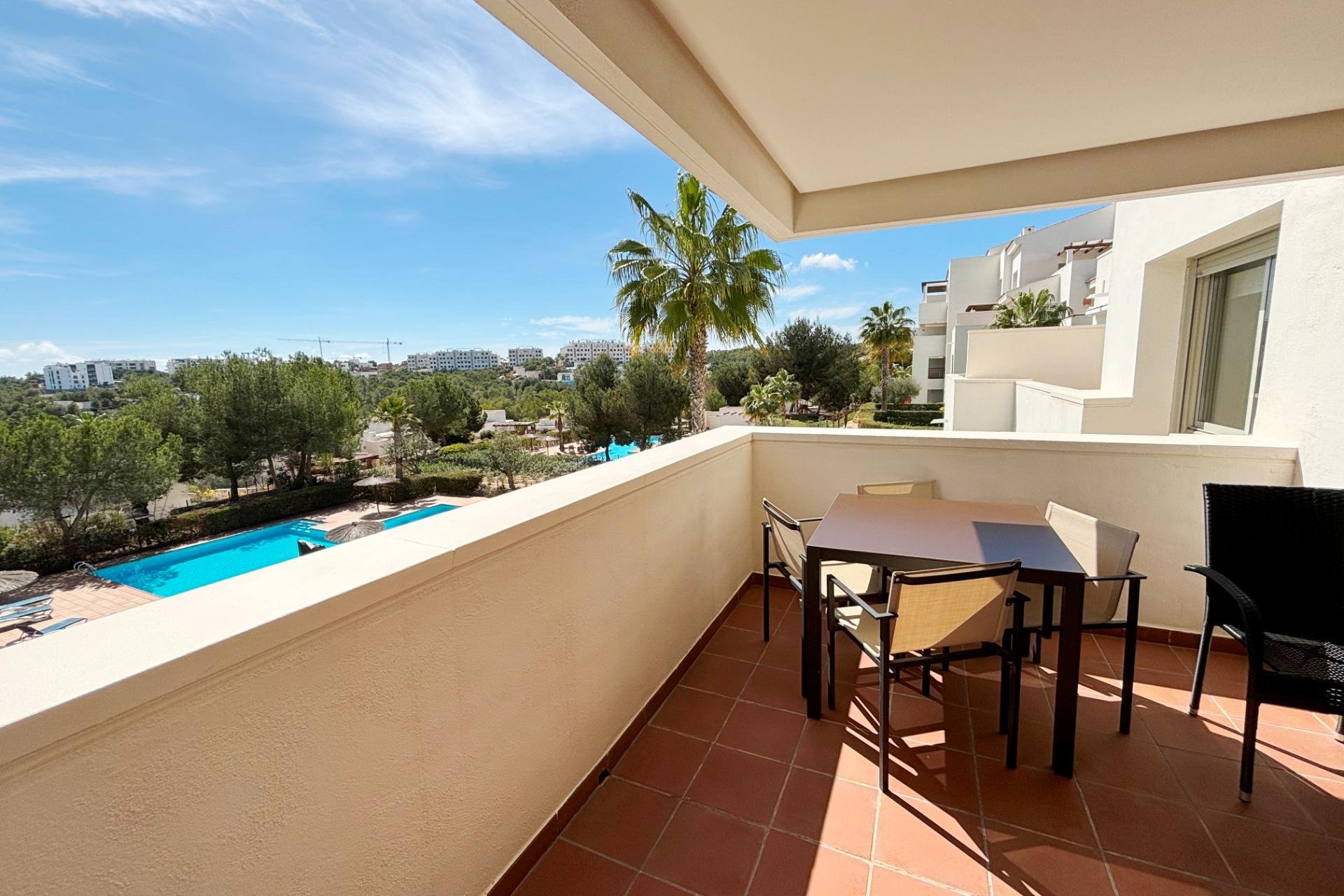 Resale - Apartamento - Orihuela - Las Colinas Golf