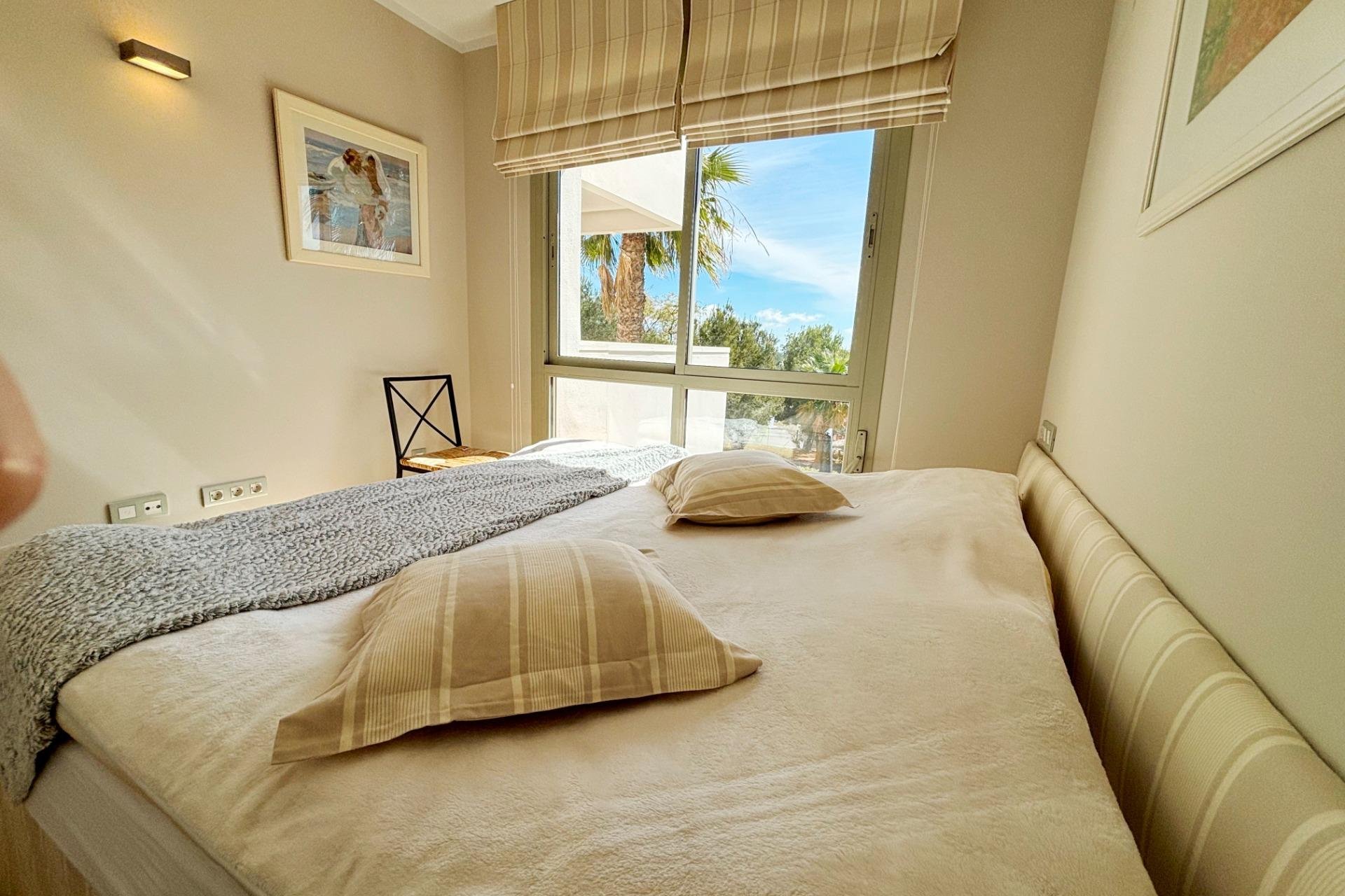 Resale - Apartamento - Orihuela - Las Colinas Golf