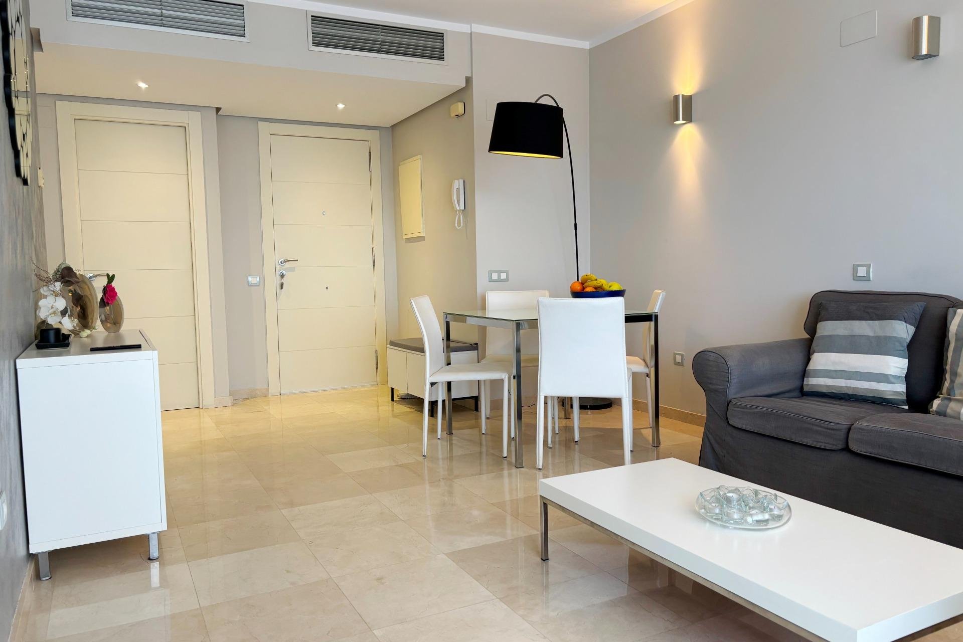 Resale - Apartamento - Orihuela - Las Colinas Golf