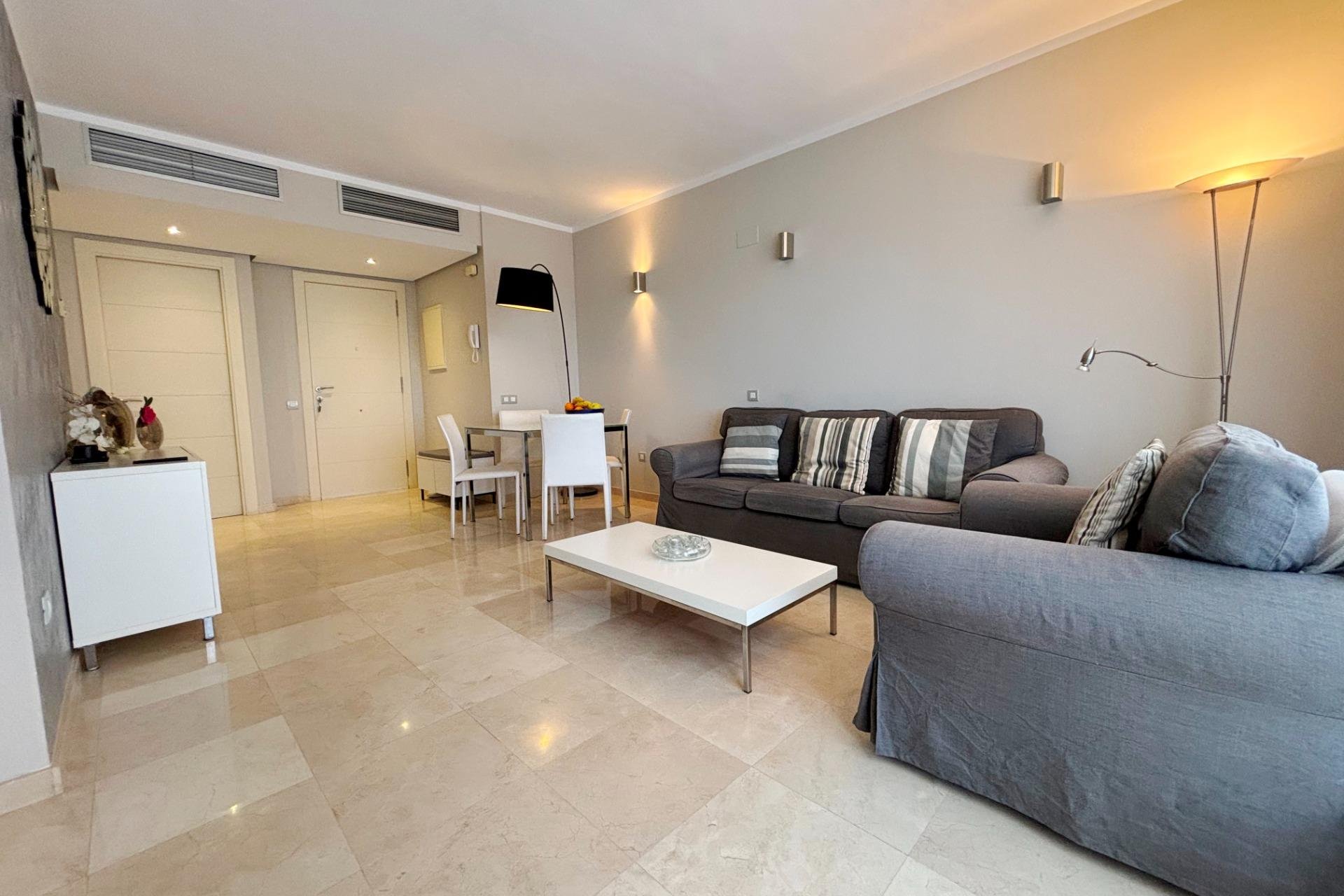 Resale - Apartamento - Orihuela - Las Colinas Golf