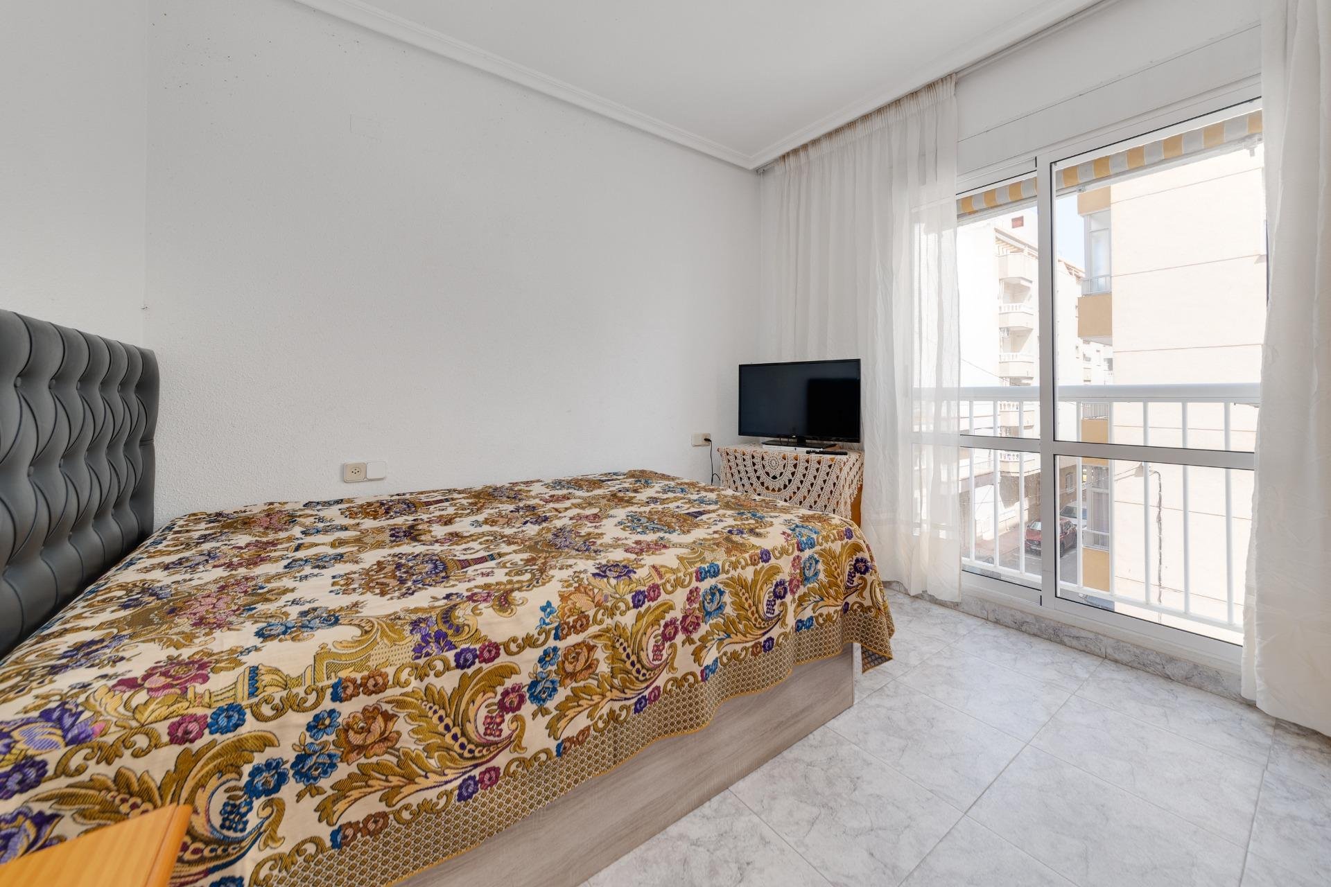 Resale - Apartamento - Torrevieja - Acequion