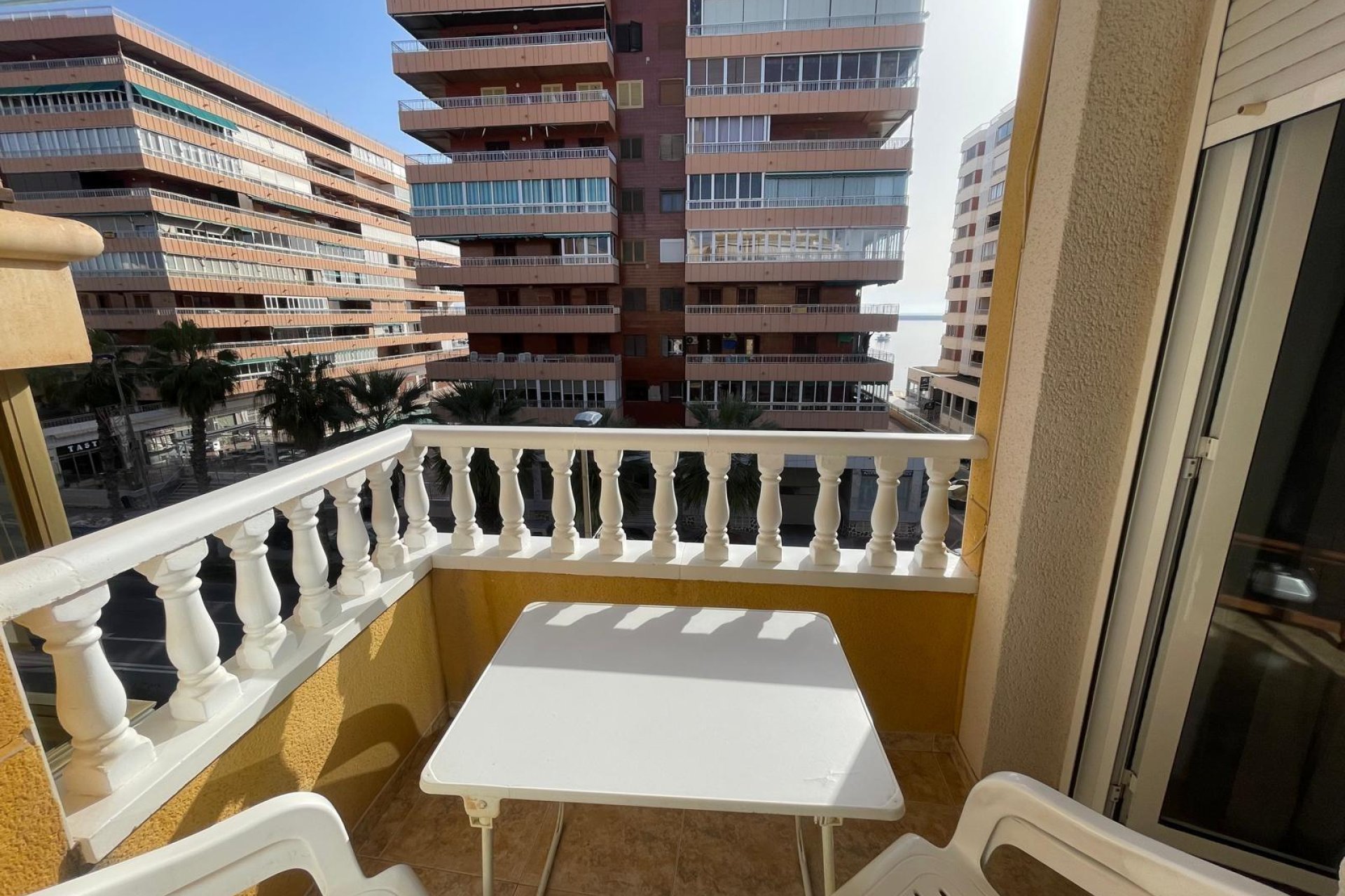 Resale - Apartamento - Torrevieja - Acequion