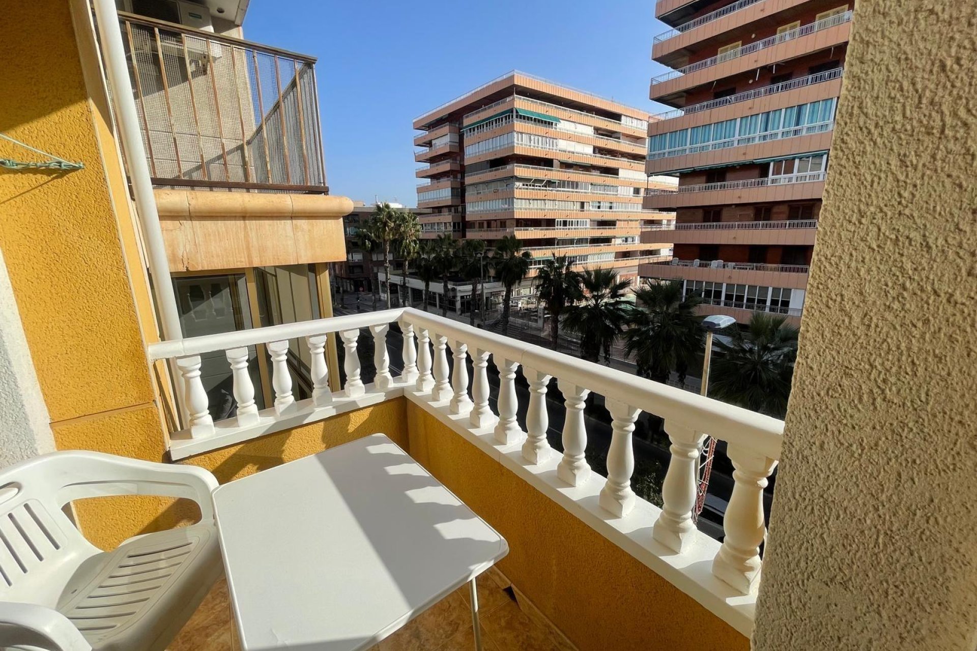 Resale - Apartamento - Torrevieja - Acequion