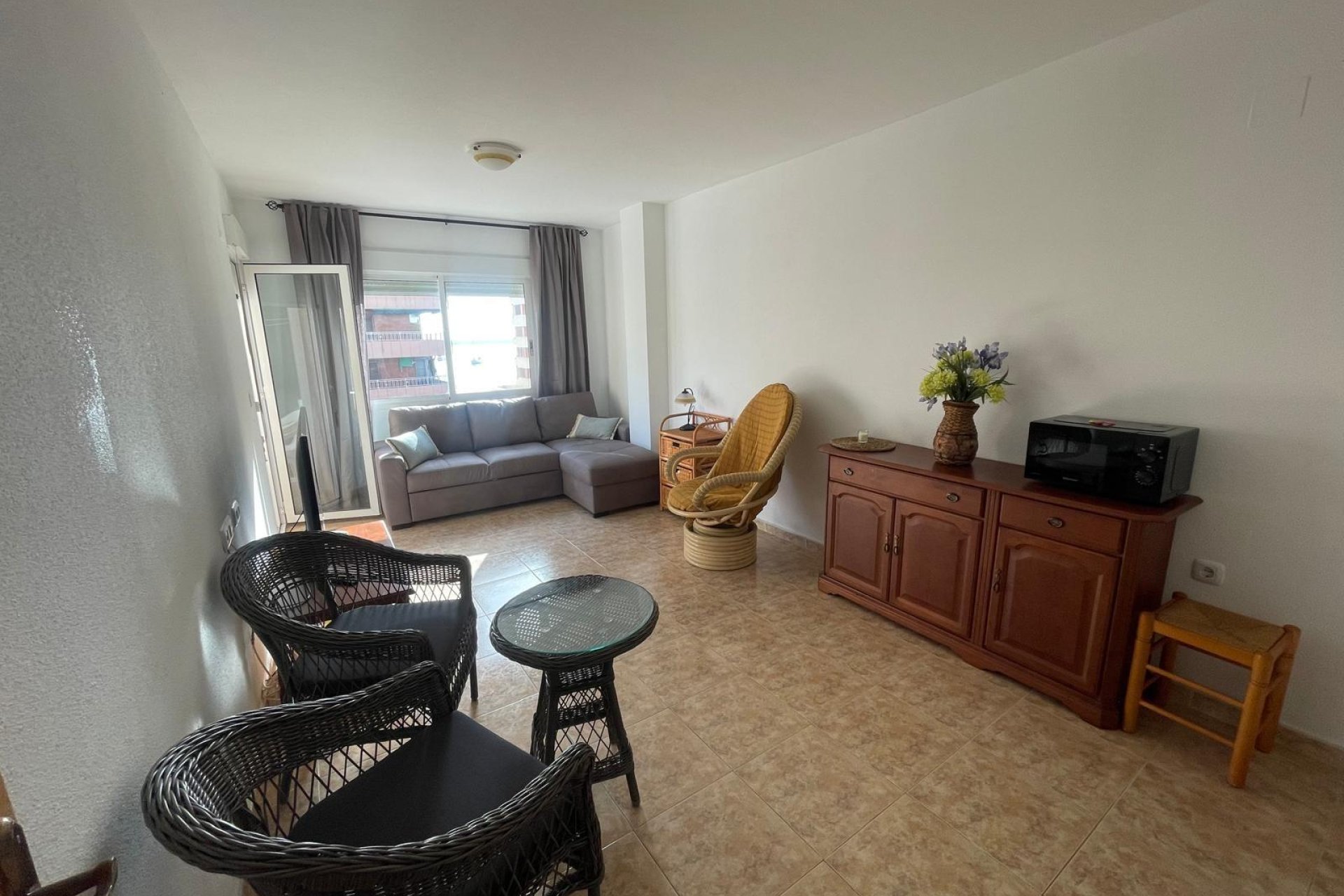 Resale - Apartamento - Torrevieja - Acequion