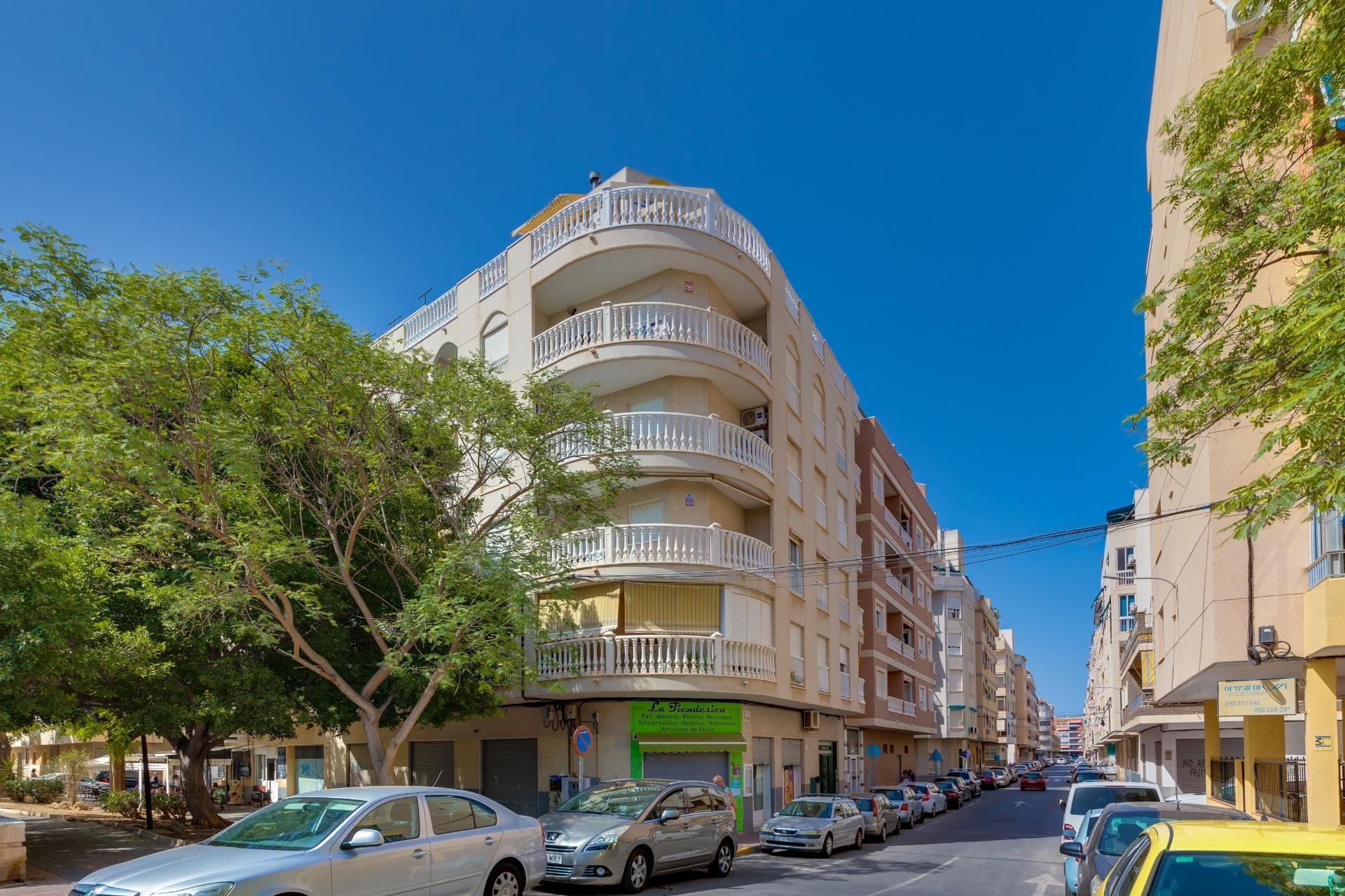 Resale - Apartamento - Torrevieja - Acequion