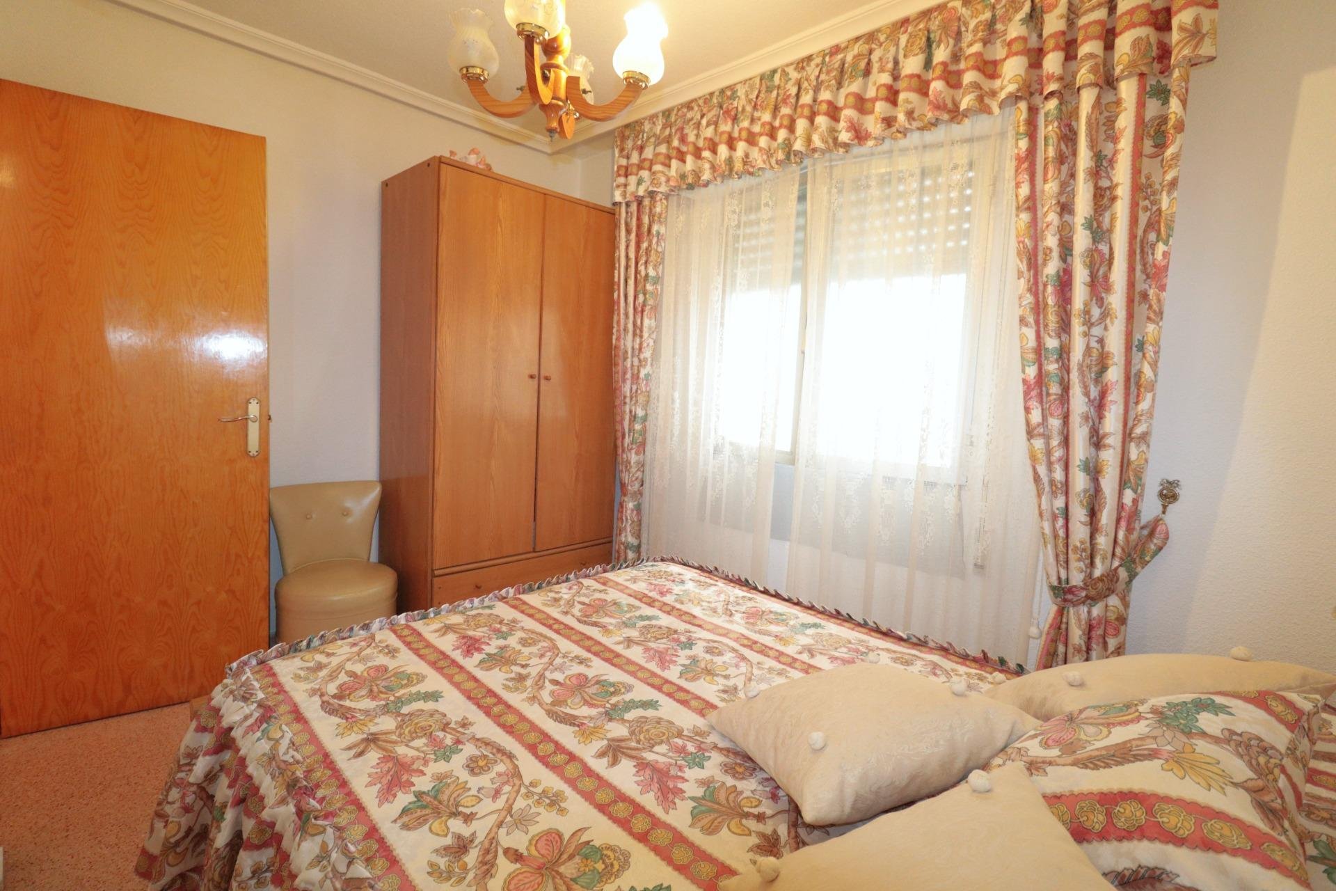 Resale - Apartamento - Torrevieja - Acequion