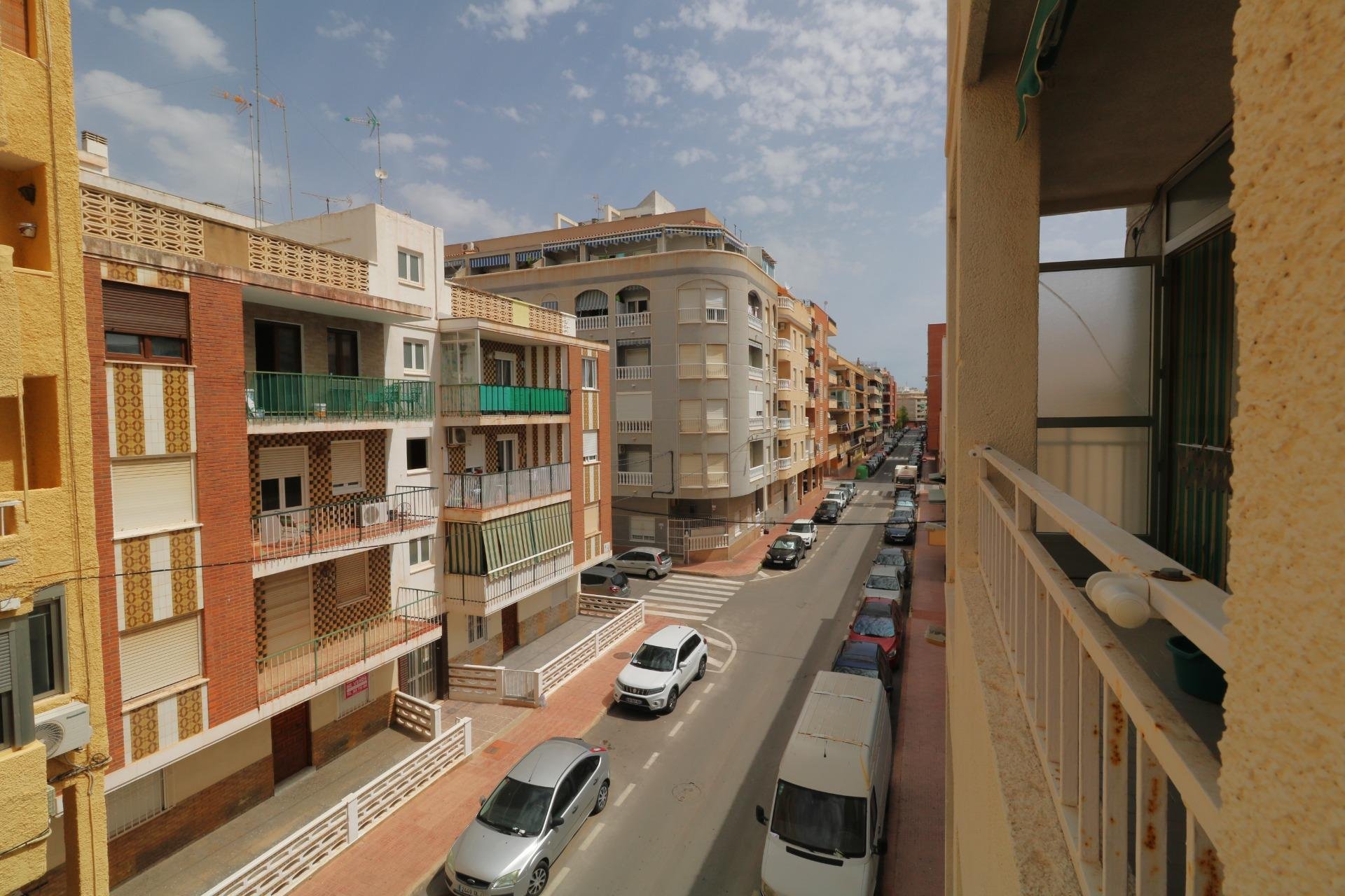 Resale - Apartamento - Torrevieja - Acequion