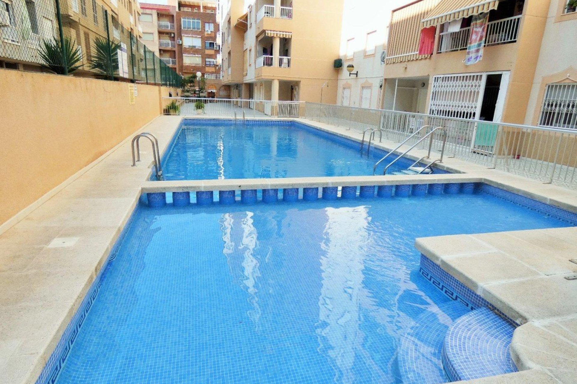 Resale - Apartamento - Torrevieja - Acequion