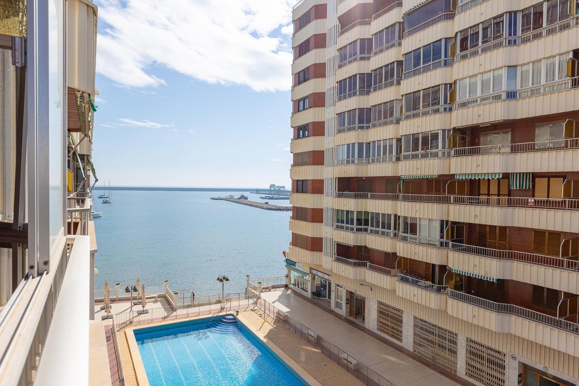 Resale - Apartamento - Torrevieja - Acequion