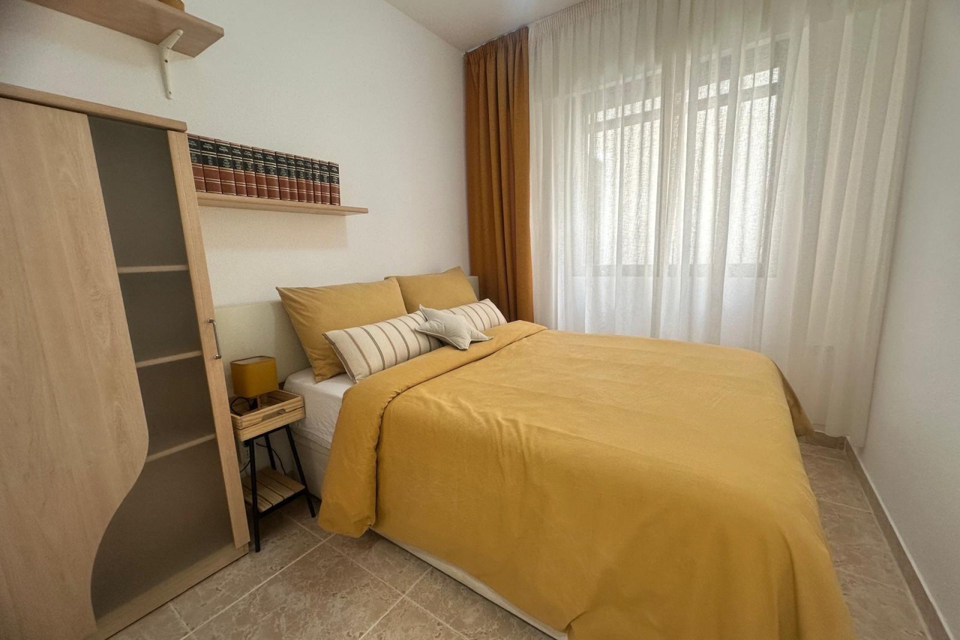 Resale - Apartamento - Torrevieja - Acequion