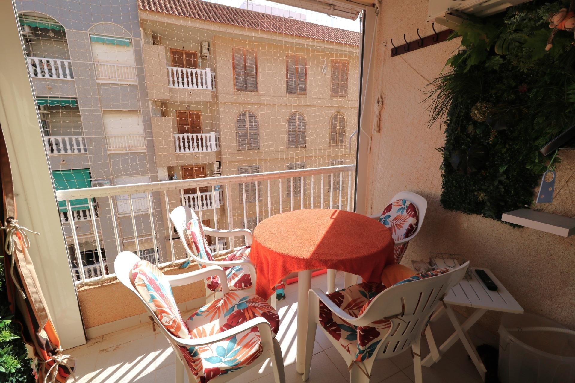 Resale - Apartamento - Torrevieja - Acequion