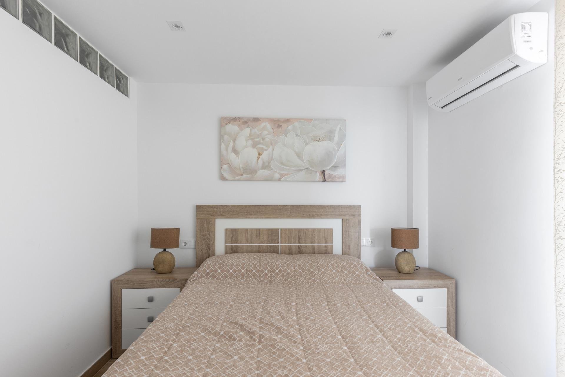 Resale - Apartamento - Torrevieja - Acequion