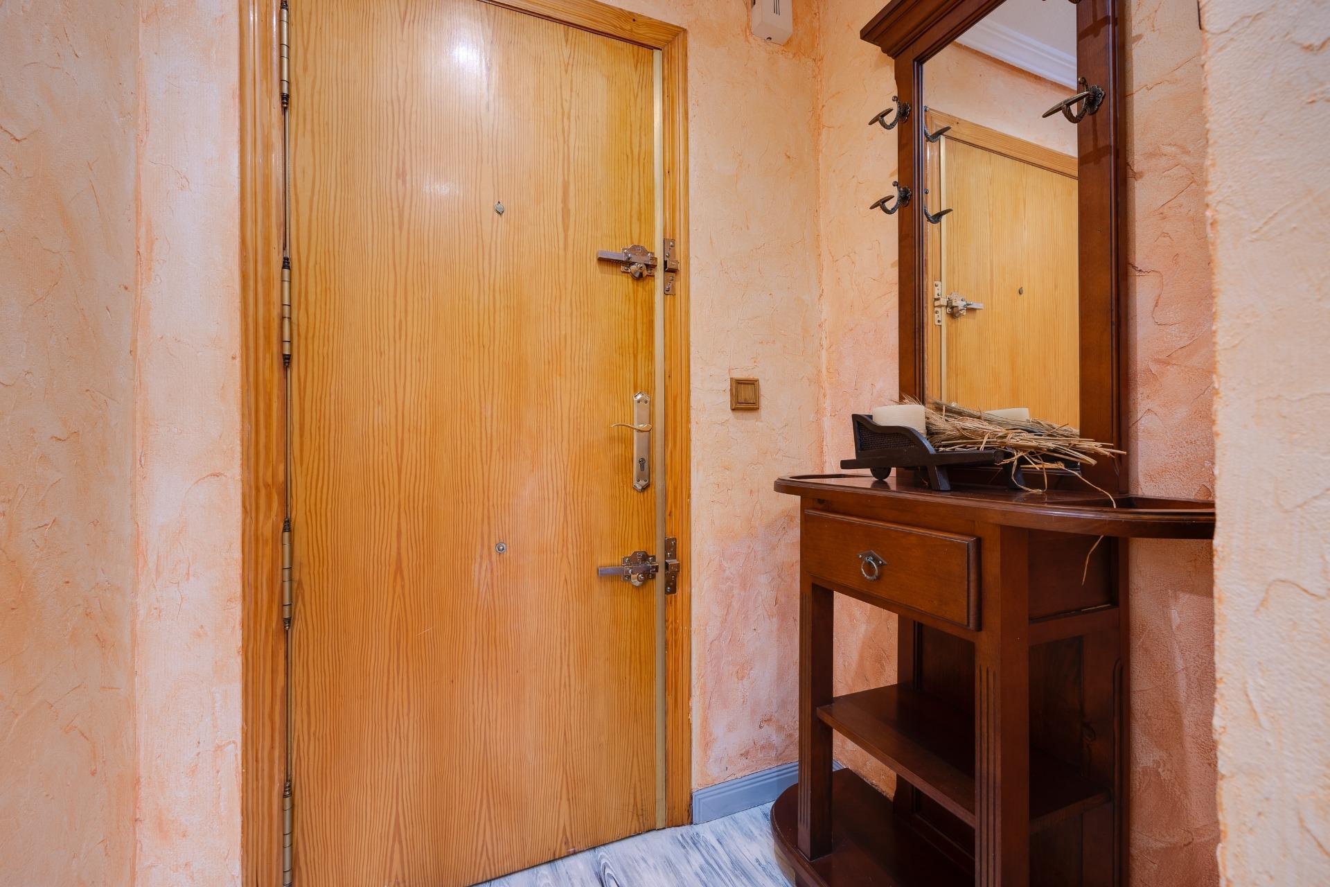 Resale - Apartamento - Torrevieja - Acequion