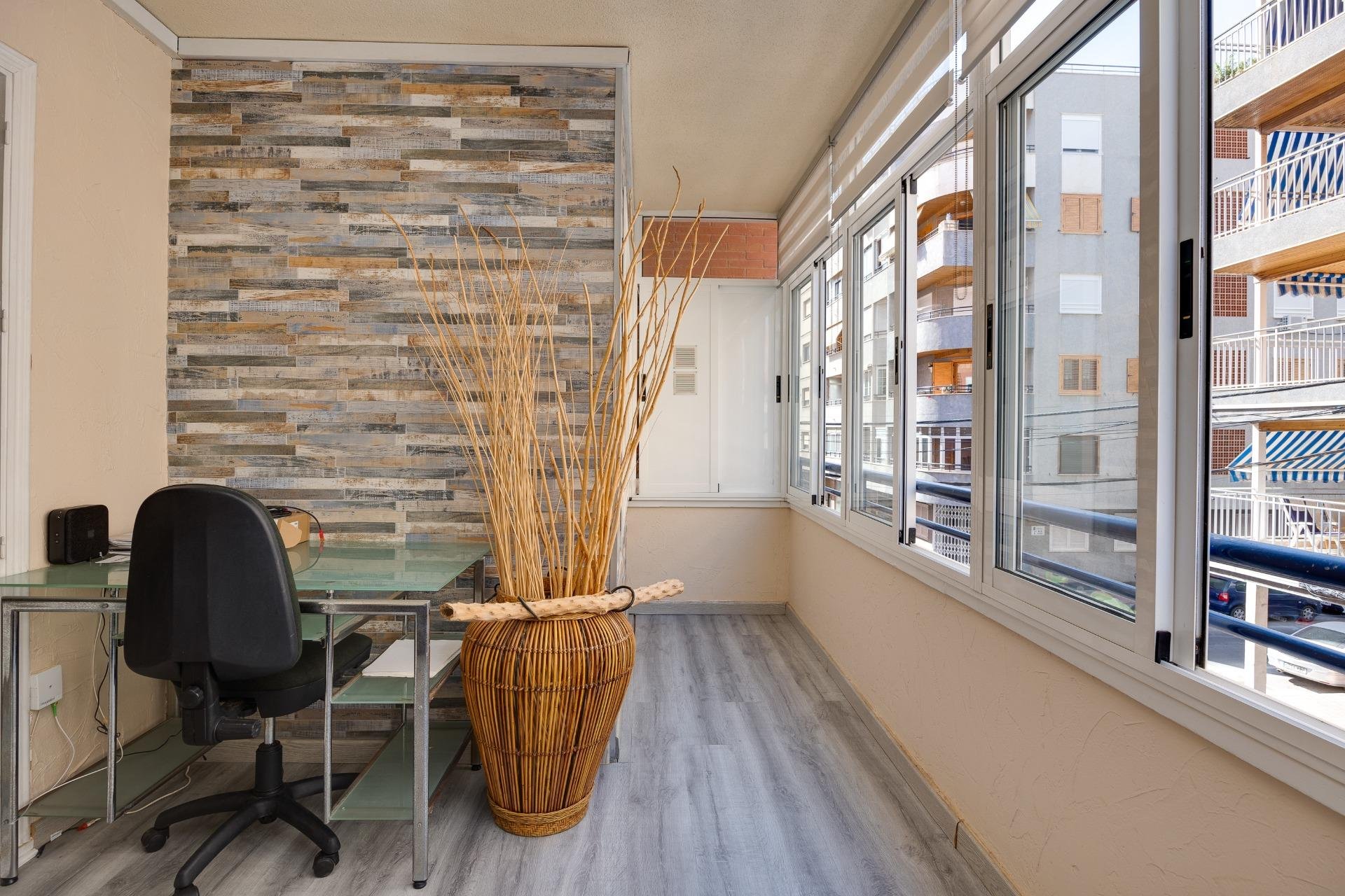 Resale - Apartamento - Torrevieja - Acequion