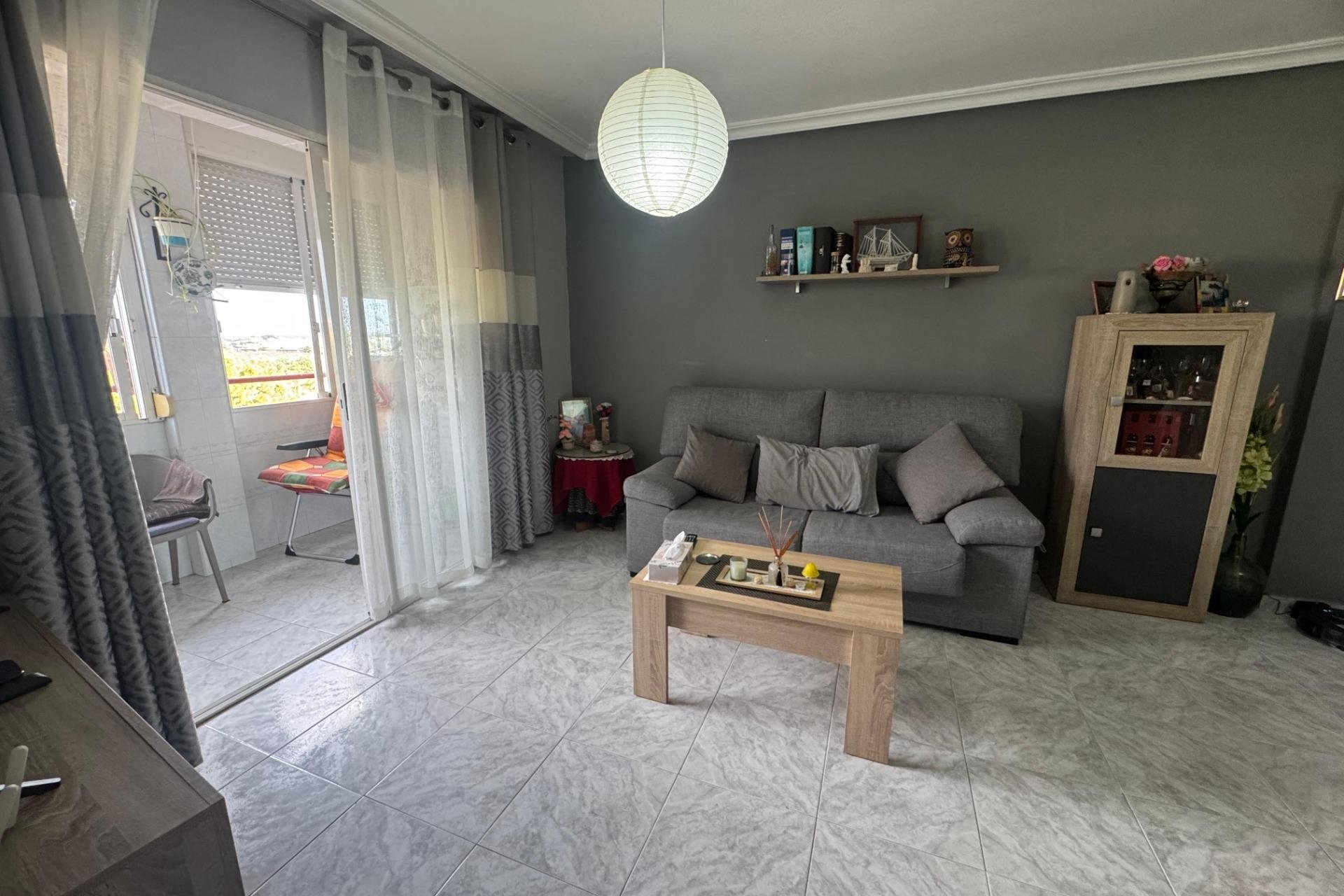 Resale - Apartamento - Torrevieja - Acequion