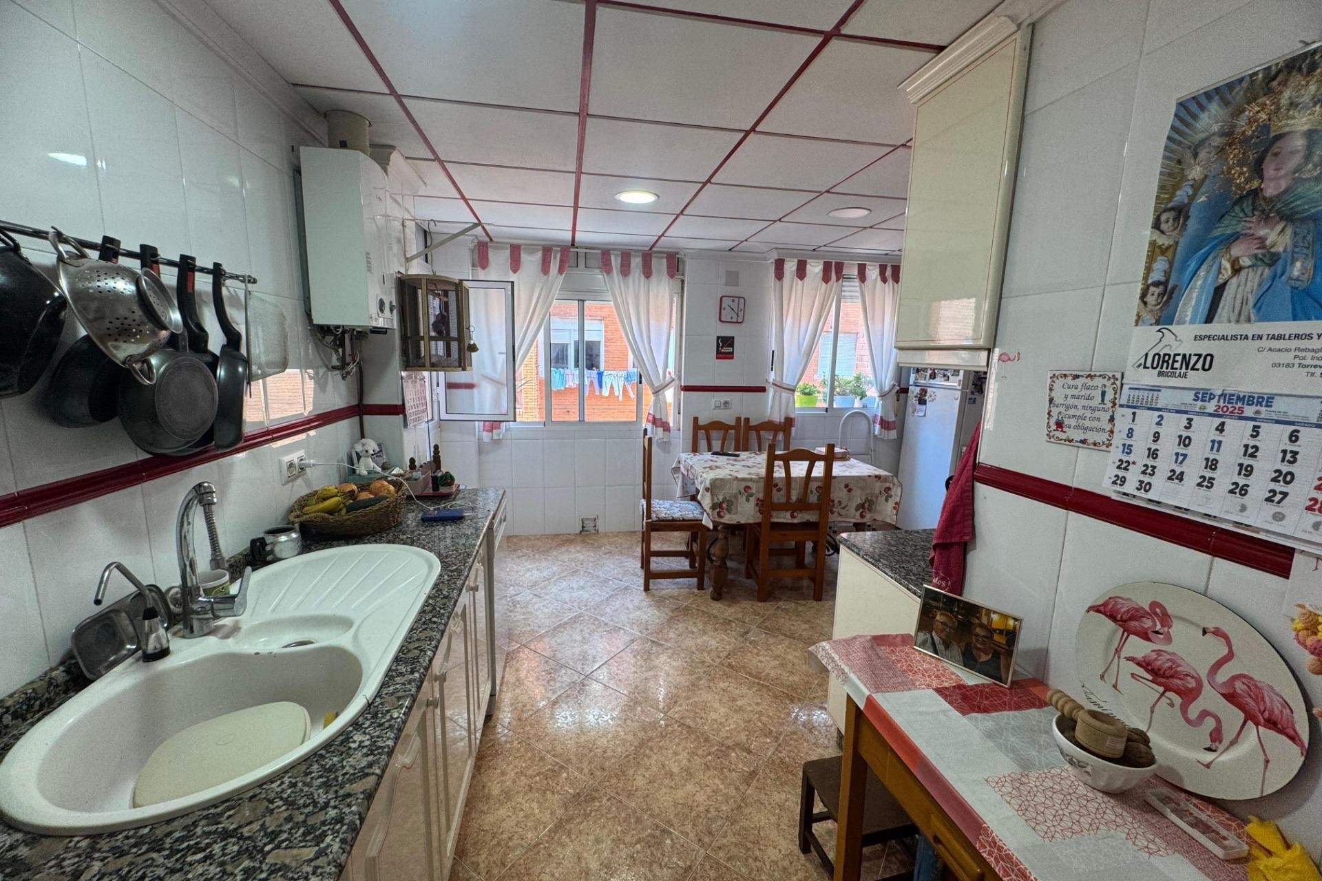 Resale - Apartamento - Torrevieja - Acequion