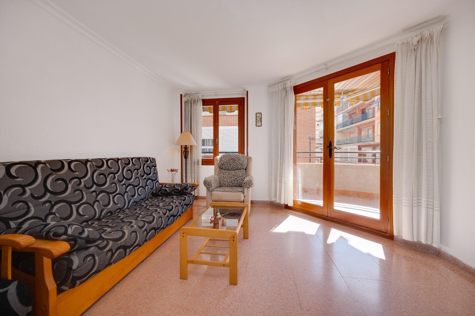 Resale - Apartamento - Torrevieja - Acequion