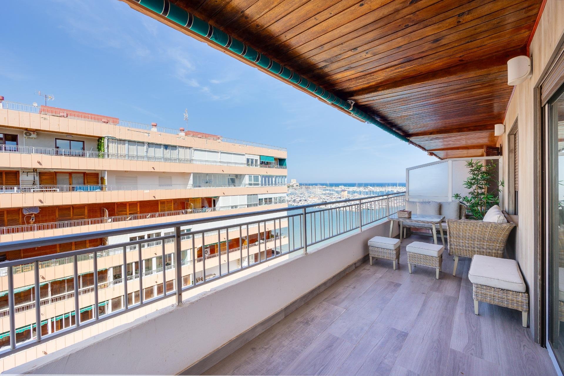 Resale - Apartamento - Torrevieja - Acequion