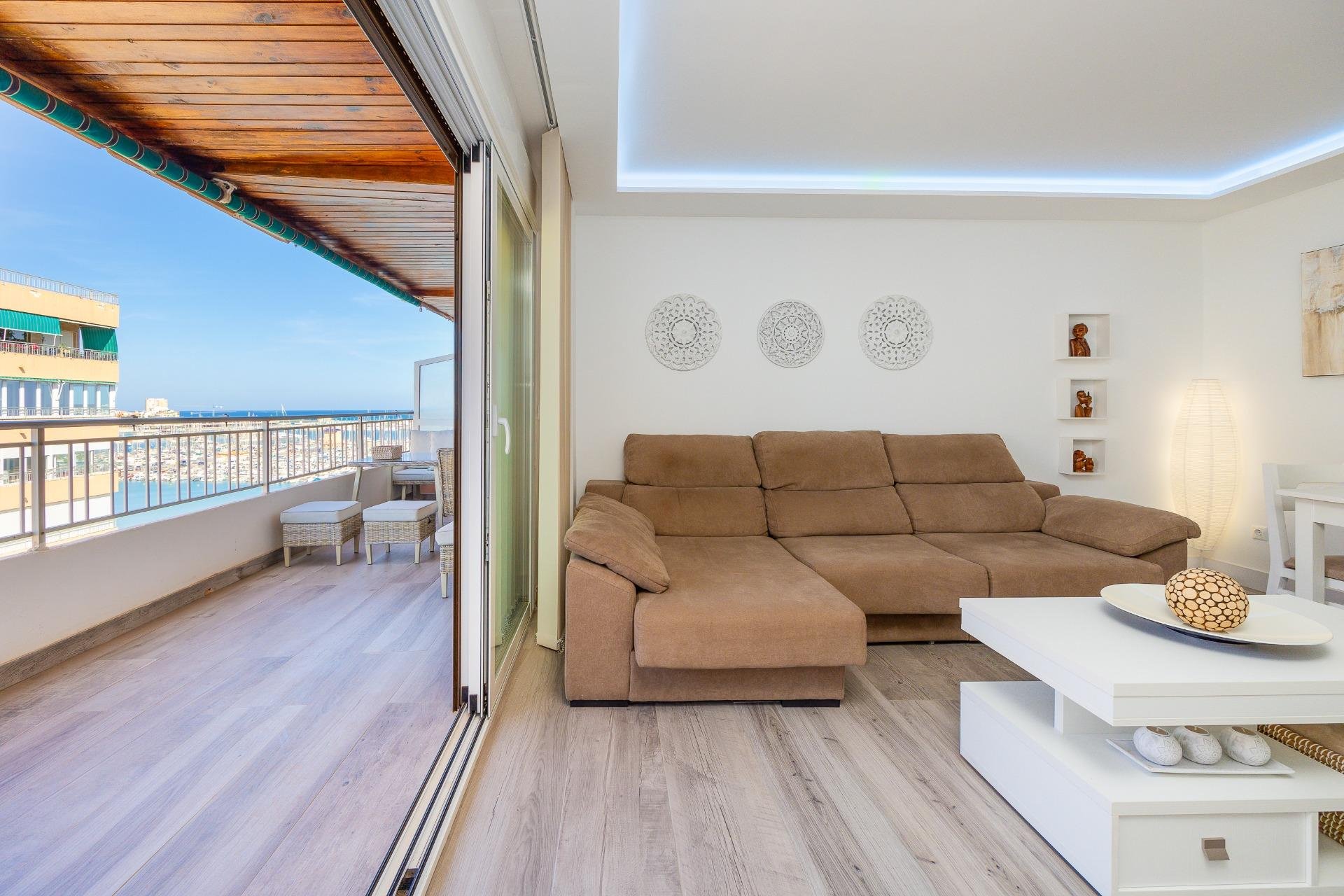 Resale - Apartamento - Torrevieja - Acequion