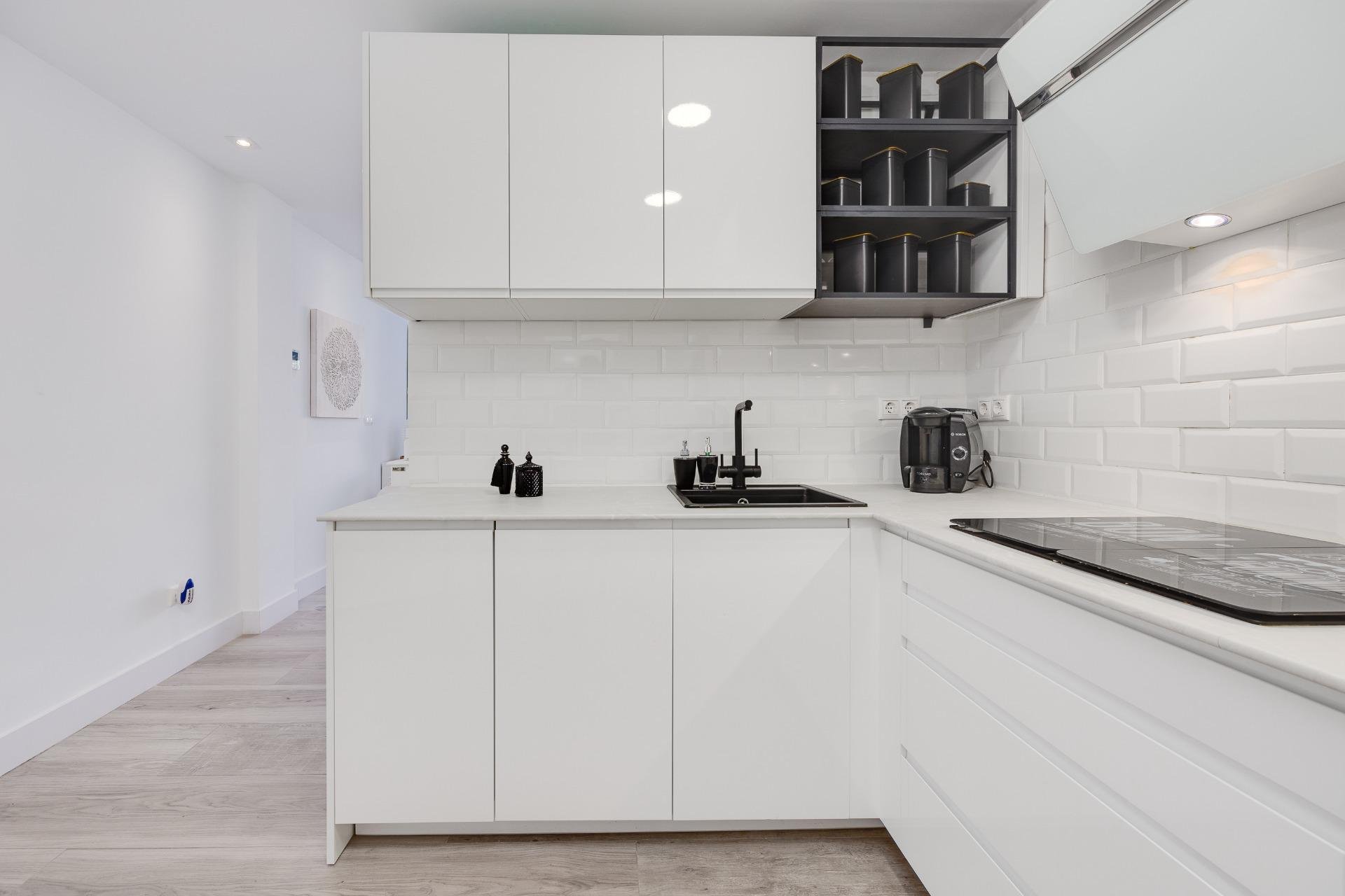 Resale - Apartamento - Torrevieja - Acequion